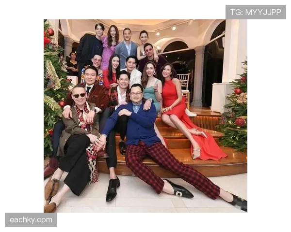 李梦又现豪宅派对，摄像头外的她和球场上判若两人！
